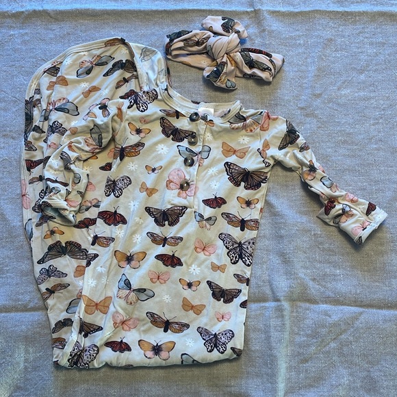 Lou Lou & Company AMELIA NEWBORN HEADBAND GOWN BUNDLE - Picture 4 of 9